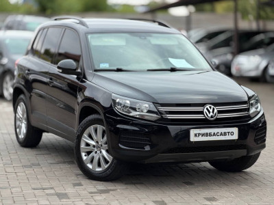 Volkswagen Tiguan SE